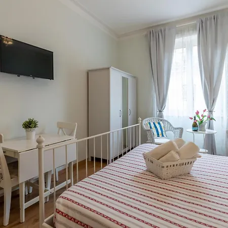 La Casa Di Fiore 4* Řím